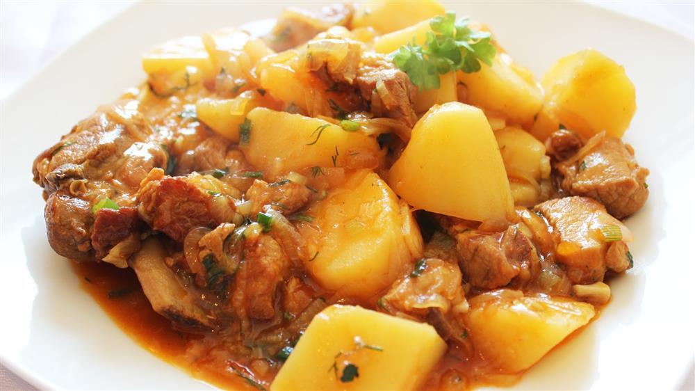 рецепты с домашней тушенкой из свинины картофель картошка